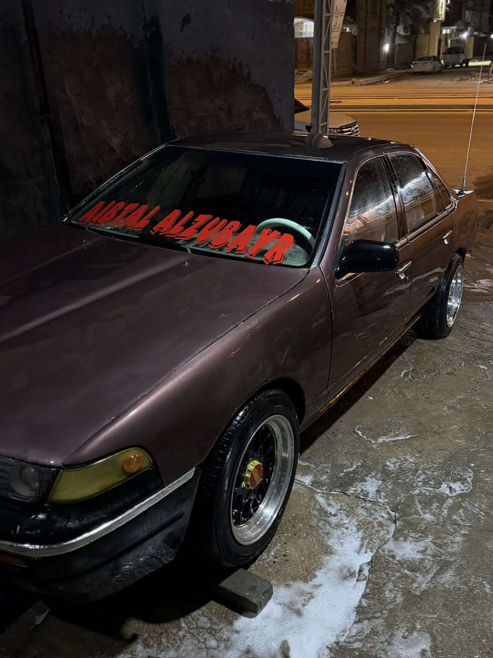 السلام عليكم نيسان التيما مديل 1992 اللون الحني مكينه 3000 ام كلاص اسود شوته رياضي ويل BBS المميز حجم كبير صالون سياره مضيف والبطانه مال جه صدو موجود بالجنطه وبحاله غير جيده لايت زنون رقم المثنى راعيه موجود سياره حداديه الكدام تعبانه كلش حداديه الورا بحاله جيده + لبريك ضعيف ويحتالجه تقسيم داميه الورا موجوده وناقص صفه وحده سياره صوت وشلعه تشك الكاع وشر سياره حلوه سعر 30 وبيه مجال رقم *********** واتساب فقط 
شباب لحد يدخل ويكلي شبيه ما بيه سياره كلش مكتوب فوق
