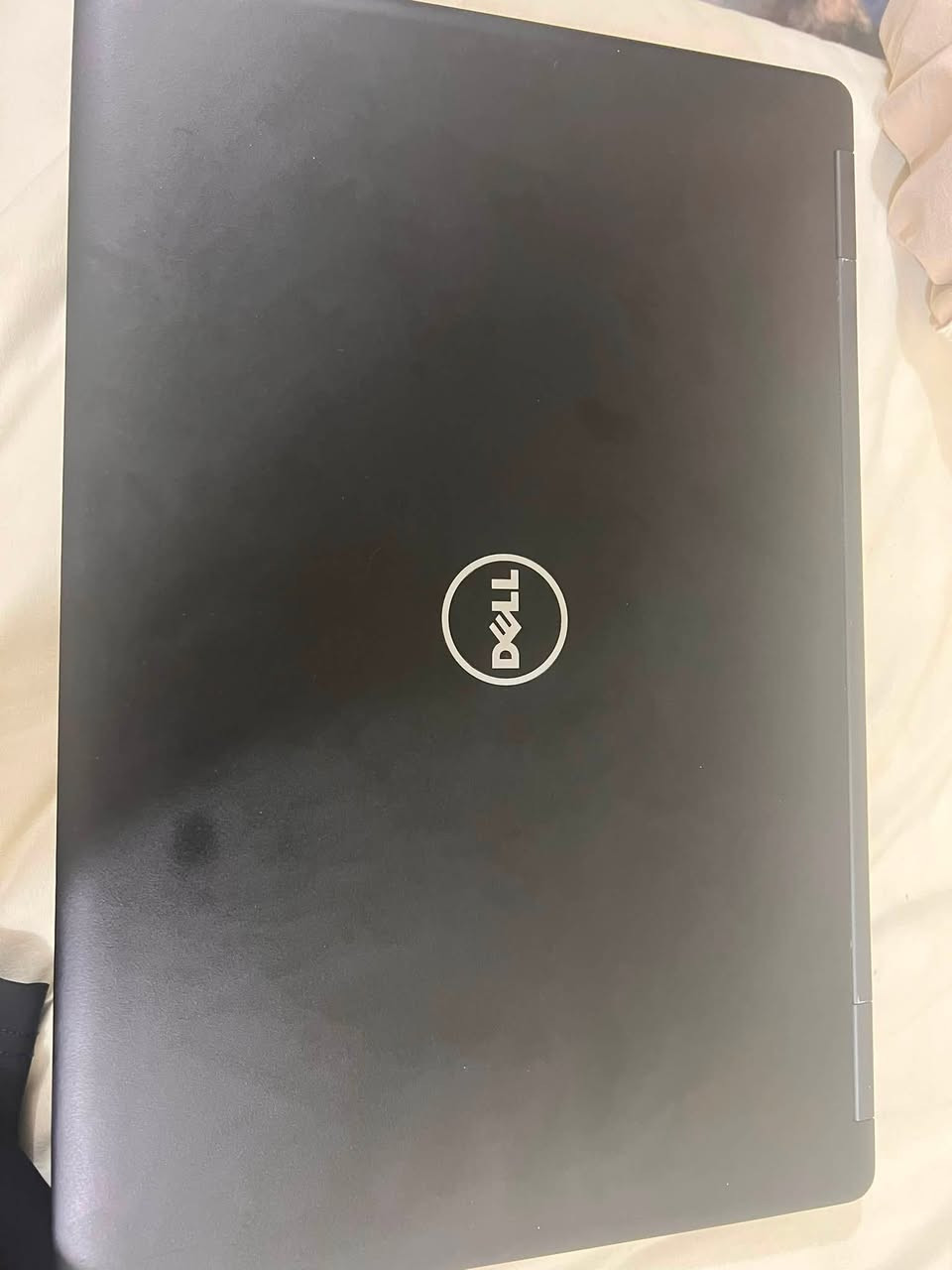 لابتوب نضيف كامل ملحقات شاحنه وجنطه وماوس اصلي ار جي بي
لابتوب من شركه bell ذاكره 16 كارت داخلي وخارجي وcorei7 تفتح بثوث وتفتح العاب بس مو العاب قويه قويه لا متوسطه  تجي تفحصه وتشوفه سعر خاص


**إذا كنت صاحب هذا الإعلان وتريد حذفه لأي سبب، رجاءا أرسل رسالة إلى الدعم الفني**