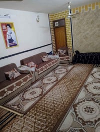 بيت للبيع في حي الفرات مقابيل مدرسة الاقصئ ٢٠٠ متر خدمات تبليط ماء كهر...