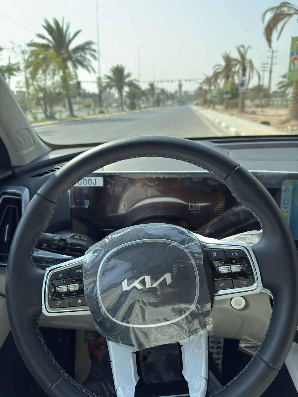 السلام عليكم للبيع سيارة سورنتو موديل ٢٠٢٥ زيرو ٤سلندر ويل ٢٠ والكير عصا هندبريك رجل والجنطه كهرباء بصمه وتشغيل عن بعد وشحن وايرلس وتبريد منفصل ٧ راكب وبقية المواصفات المعروفه للاستفسار الاتصال *********** مرقم بغداد وباسمي السياره
