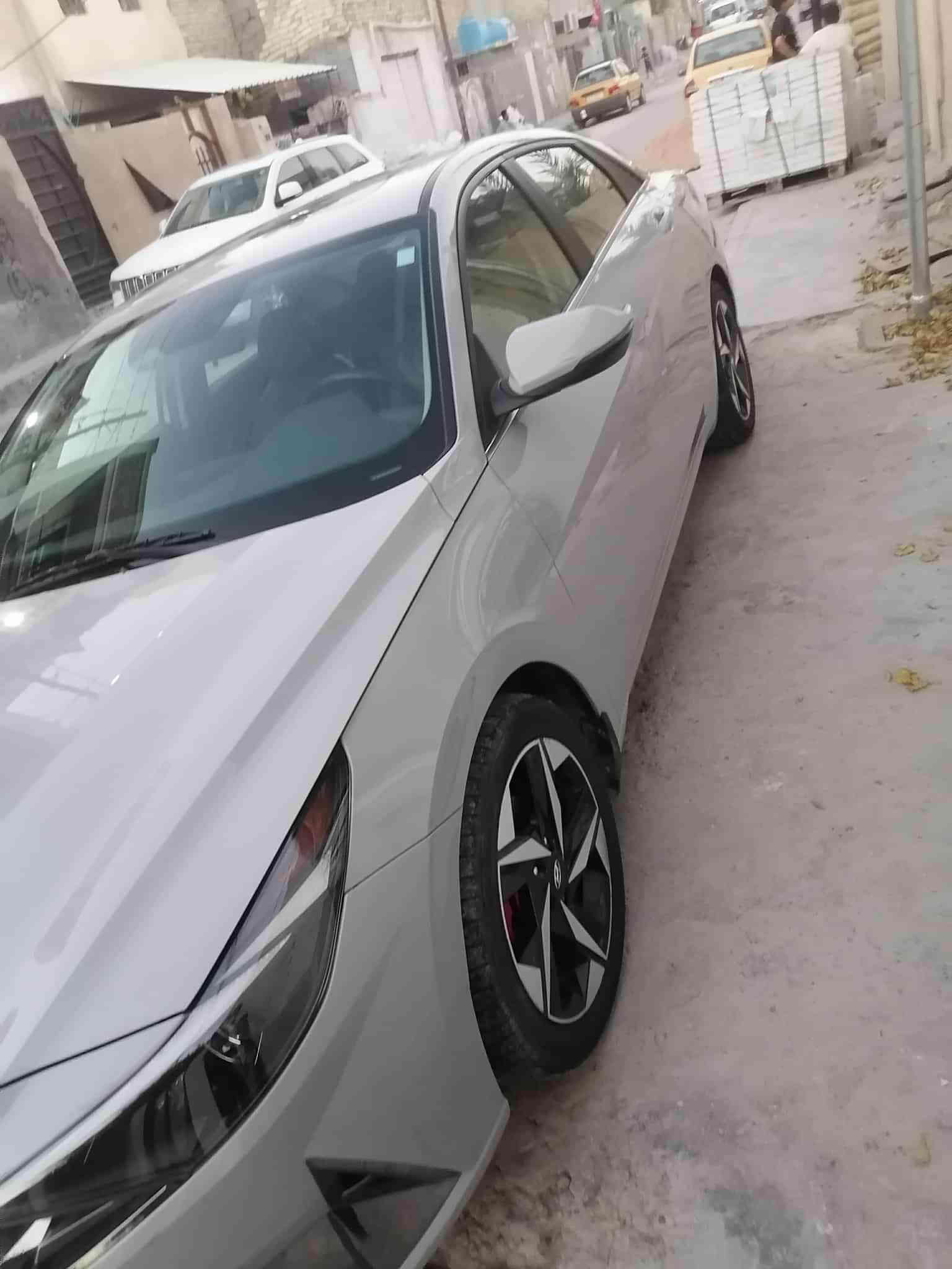 النترا ٢٣ هايبرد فول مواصفات لون اسمنتي ماشيه ٨٣ وارد حادث خلفي و صار بيها علي كد ٣اصابع بالجاملغ الخلفي طخه تكتك 
سياره حلوه و جديده بيها ملاحظة يرادلها كلجات كير اني ابيع كير حتي يكون عند الهاوي علم سيارة شغالة و تمشي  طبيعي وسعر كلش حلو 
*********** بي واتساب بغداد
