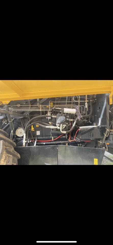 ئەم دەڕاسە بۆ فرۆشتن
مۆدێل ٢٠١٨
بەلجیکی فول مواسەفات
 ١٤٥٠ سەعات ئیشی کردوە
***********
