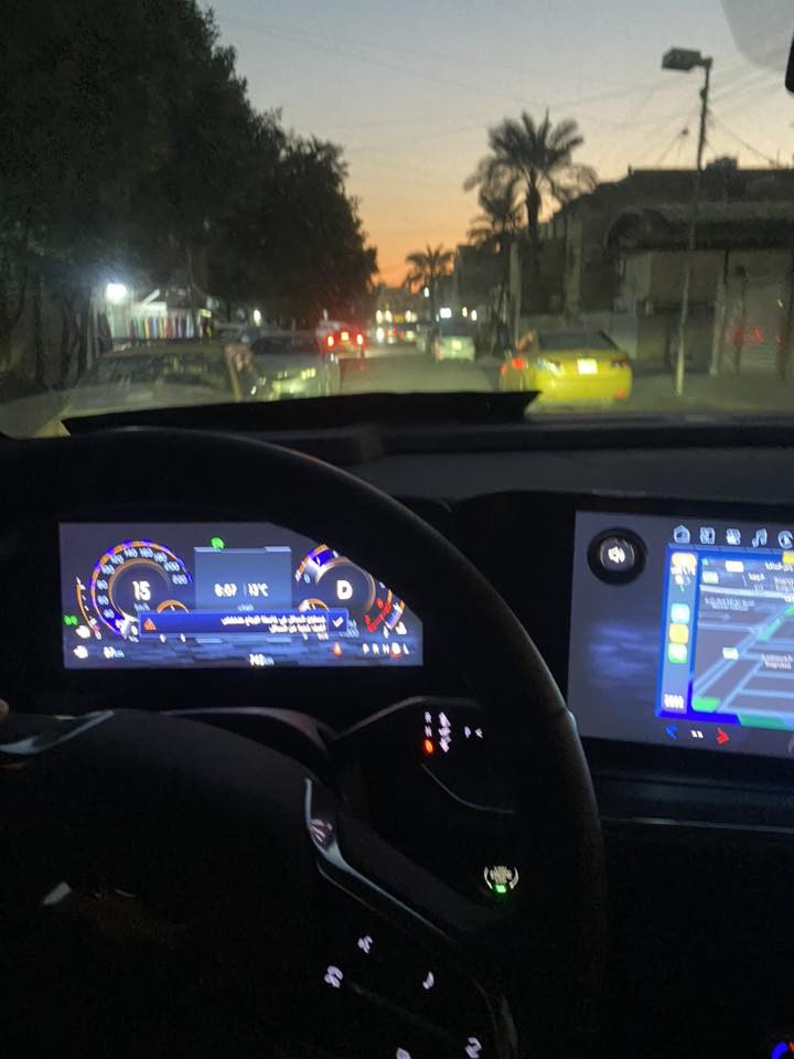 السلام عليكم 
تاهو 2025 فئة ls للبيع السيارة مرقمه بغداد ثاني يوم تتحول ماشيه 750km يعني السيارة زيرو للاستفسار واتساب 
***********
