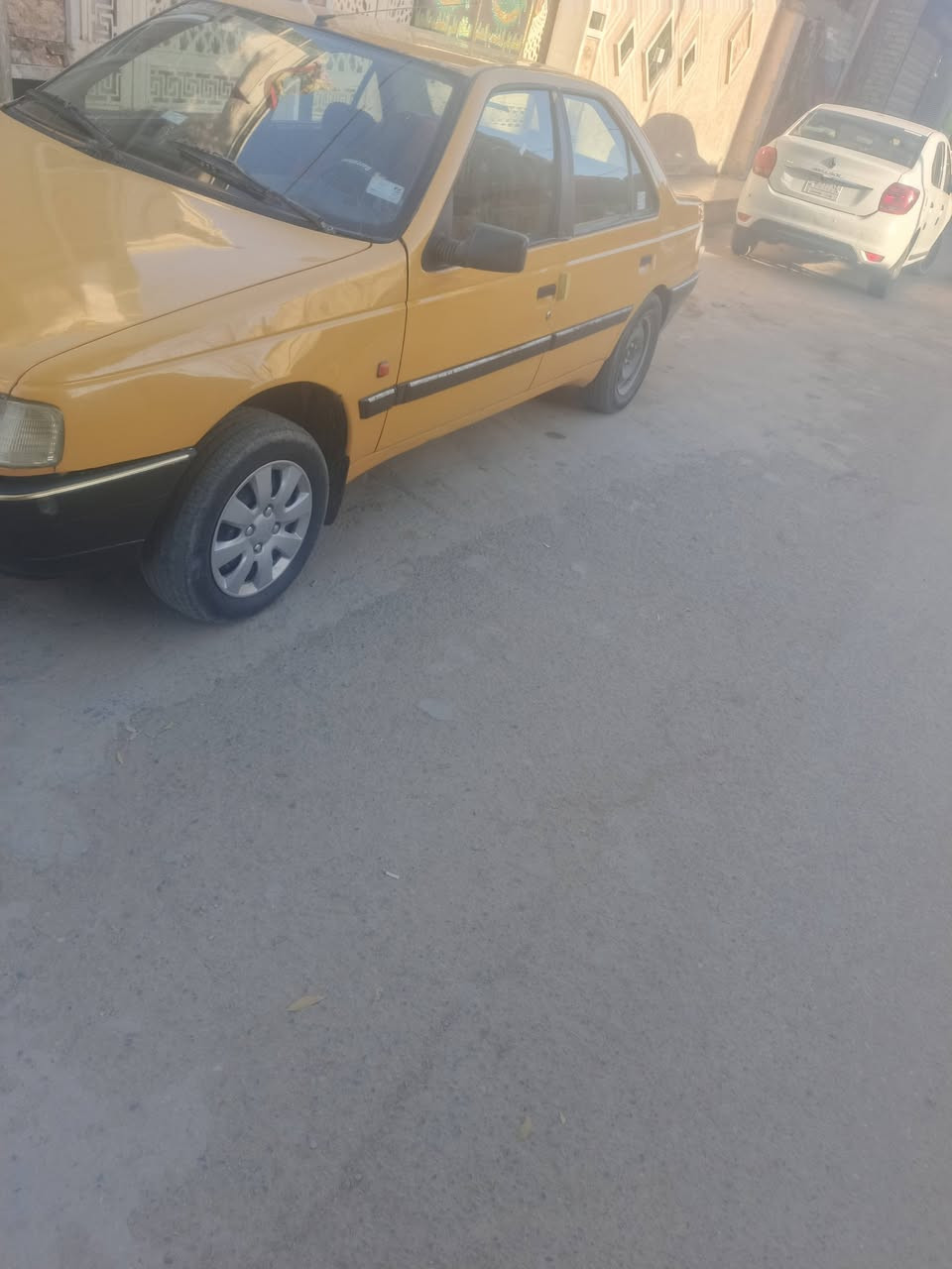 سلام عليكم عيني من رخصت الدمن بيجو روى مديل 2009سيارة مكفولة من ضربة من المعجون وصبغ سيارة خير من اللة بس بيهة شغلة بيهة خيط بخار رقم بغداد تحويل ثاني يوم مكاني بغداد العبيدي السعر 27وبيها مجال الطيبين رقم الهاتف ***********
