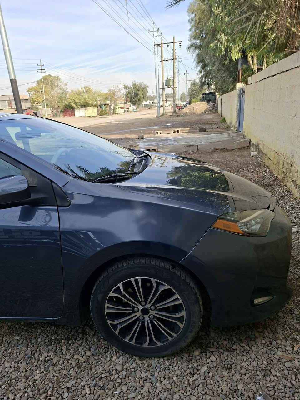 سلام عليكم كورلا تسعطعش ضررها خارجي  ماشيه ثنين وثمانين مراوس  او بيع لتفاصيل أكثر الاتصال ب ***********
