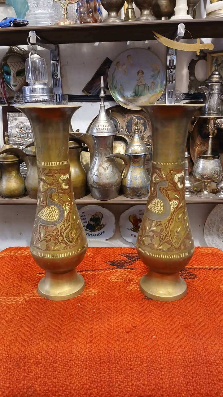 فازات ومبخره بدويه نحاس أحجام كبيره وصغيره البيع العنوان المحل بغداد المدينه شارع الفلاح حي الاكراد قطاع ١٣ مقابيل الطاقه الكهرباء هاتفي ***********
