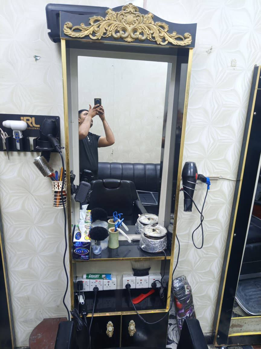 مري حلاقه عدد 3 للبيع ب١٠٠ الف للاستفسار الاتصال على الرقم *********** مكانهن بغداد البلديات شارع الكنيسه مقابيل المنتدى الرياضي
