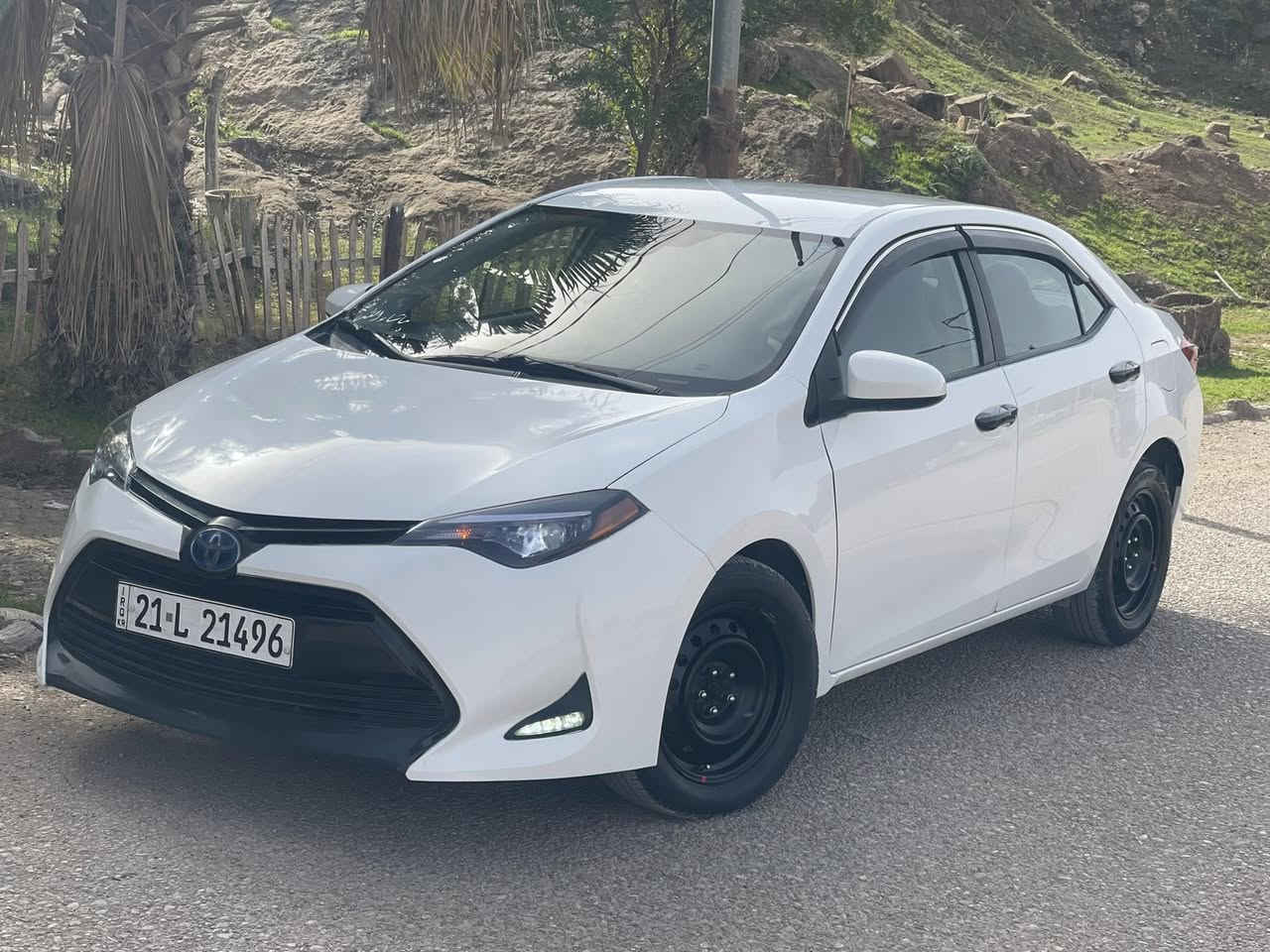 كورلا أمريكي 
موديل ٢٠١٩
موصفات Le
سعره ١٣٣ بيع مستعجل
لونه ابيض ثلجي رقم سليمانيه مجدد لحد ٢٠٣٠
داخله لونين السياره 
محرك ١٨٠٠ المرغوب 
٤ تايرات جديد 
محرك كير مكفول من كل النواحي  شرط ما مفتوح 
رادار حجر 
ارضيه مغلقه
تبريد تدفئه كله شغال
السياره ما ناقصه دينار كامله وجاهزه 
ضرره بونيد وجاملغ امريكا وباب بالعراق 
اربع اصابع بارد بحافة السقف 
اكو فديو بالمنشور شوفه واتصل السياره 
ماشيه ١٠٢ الف ميل
مكاني كفري اتصال فقط 
***********
