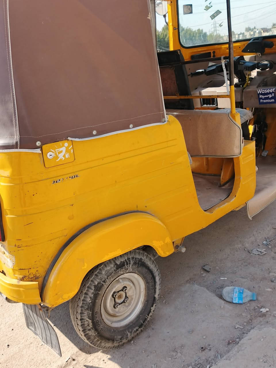 سلام عليكم اقره قبل لا تتصل وشوف فديو مديل 20 وجبه اولى بسنويه كتبو 19 شهر 12 بيها بس لغد مصبوغ ولباقي مكفول صبغ ومعجون باسمي تحويل ثاني يوم هزة جديده كهرباء كلها شغاله بيها صليب مكينه تخبل خرسه سعرها 5700 وبيه مجال مكاني سبع قصور يم صيطره ***********
