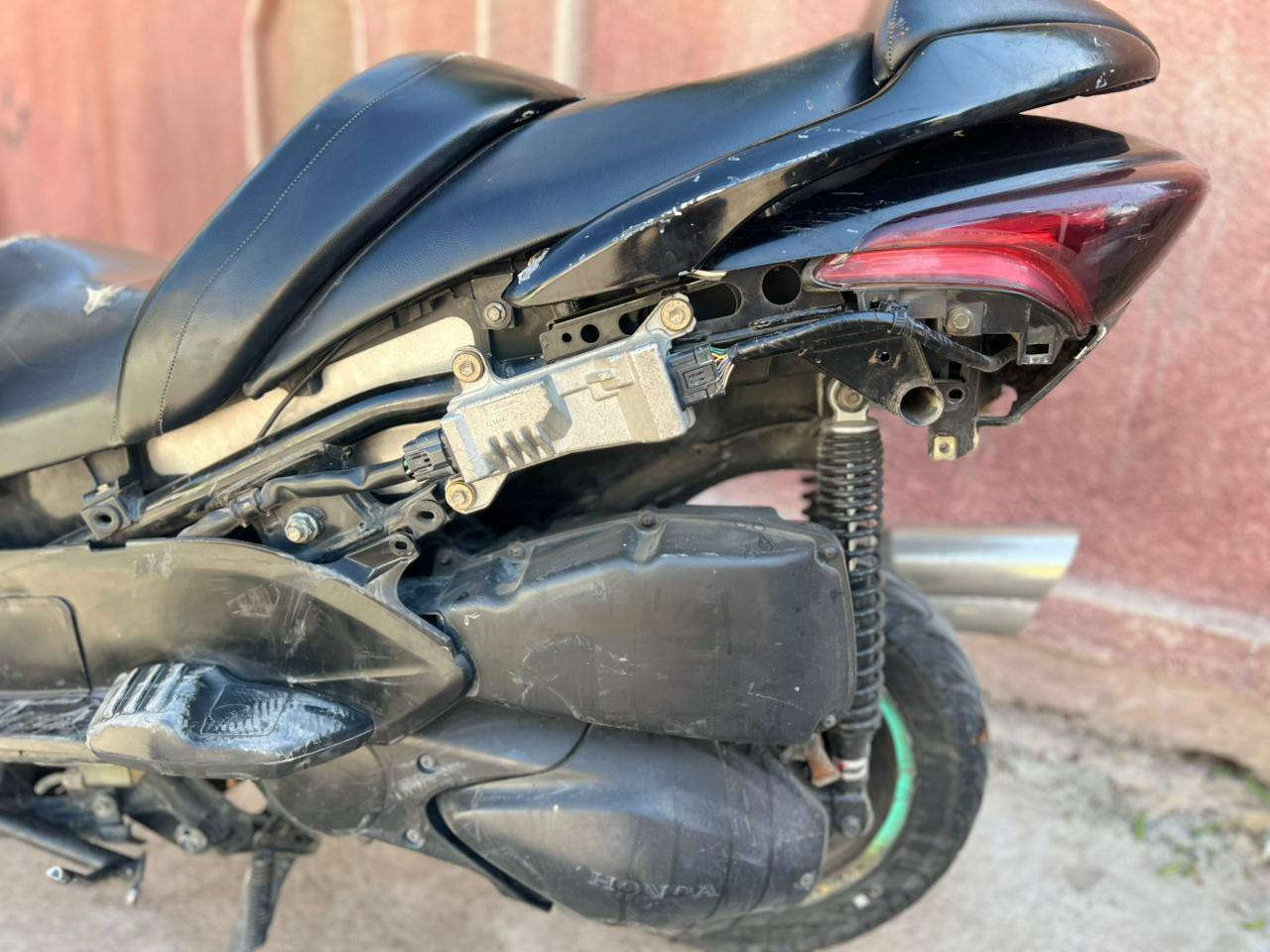 دراجه فورزا 0.9 
٩٥٠ الف وبي مجال بسيط 
دراجه شرط الفحص منفيس + درع موجود كامل دراجه اي ناقص ما بيها 
للاتصال ***********
