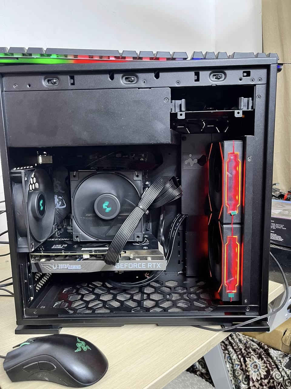 السلام عليكم 
السعر 650 الف
رايزن 5/3500x
رام 16 تردد 3200
كرت شاشة RTX3050/8G
هارد 1 تيرا M.2
مذربورد B550
بورسبلاي 550 واط


**إذا كنت صاحب هذا الإعلان وتريد حذفه لأي سبب، رجاءا أرسل رسالة إلى الدعم الفني**