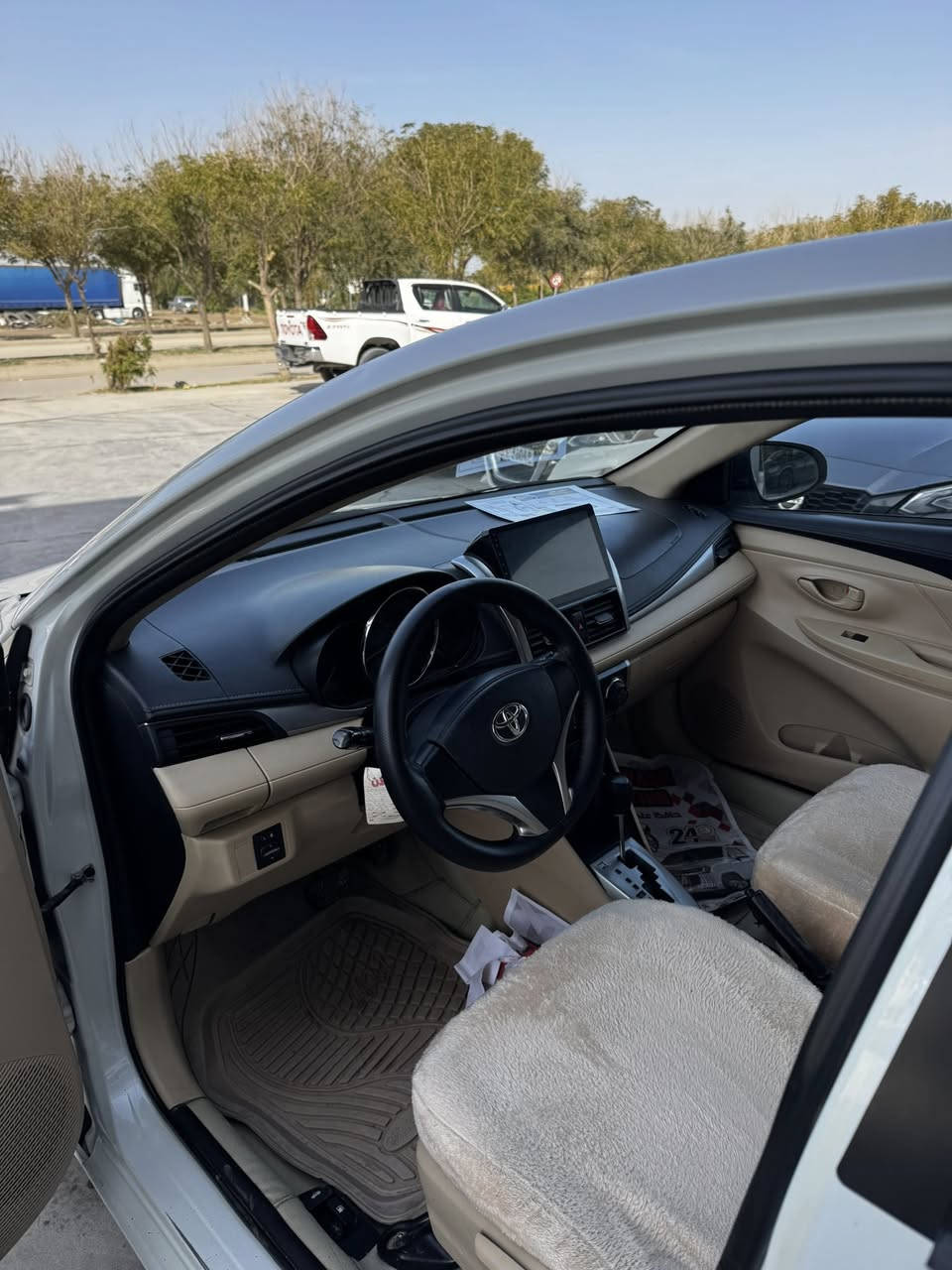 Yaris 2016 خليجي
٣ قطع صبغ
سنويه ورقم جديد بأسمي
السيارة بدون نقوصات
ماشيه ١٨٠ الف
السعر ٩٨ وبيها مجال بسيط حك الجيه
عنوان قضاء كلار
***********
