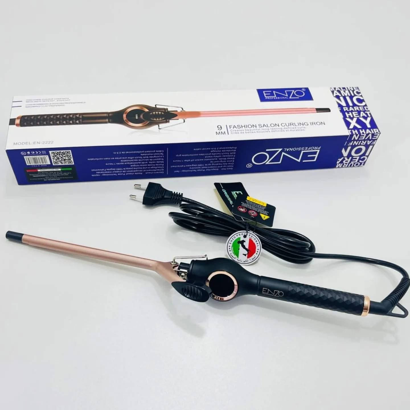 جهاز تصفيف الشعر ENZO Professional (موديل EN-2222) يتميز بأسطوانة رفيعة بقطر 9 ملم، وهو مصمم خصيصًا لإنشاء تموجات شعر ضيقة ودقيقة.يحتوي الجهاز على شاشة رقمية للتحكم في درجات الحرارة العالية التي تصل إلى 1080 درجة فهرنهايت (ما يعادل تقريبًا 580 درجة مئوية)، مما يضمن تثبيت التموجات لفترات طويلة.تتميز الأسطوانة بطلاء من السيراميك والتيتانيوم لتوزيع الحرارة بالتساوي وحماية الشعر من التلف والتجعد.يأتي الجهاز مع سلك دوار طويل بطول 2.5 متر لسهولة الاستخدام أثناء التصفيف.


**إذا كنت صاحب هذا الإعلان وتريد حذفه لأي سبب، رجاءا أرسل رسالة إلى الدعم الفني**