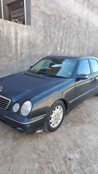 السلام عليكم مارسيدس ام عيون موديل 2001 E320السياره افنكار وارد ياباني فوول مواصفات 
***********
السعر 130$ وبيه مجال
