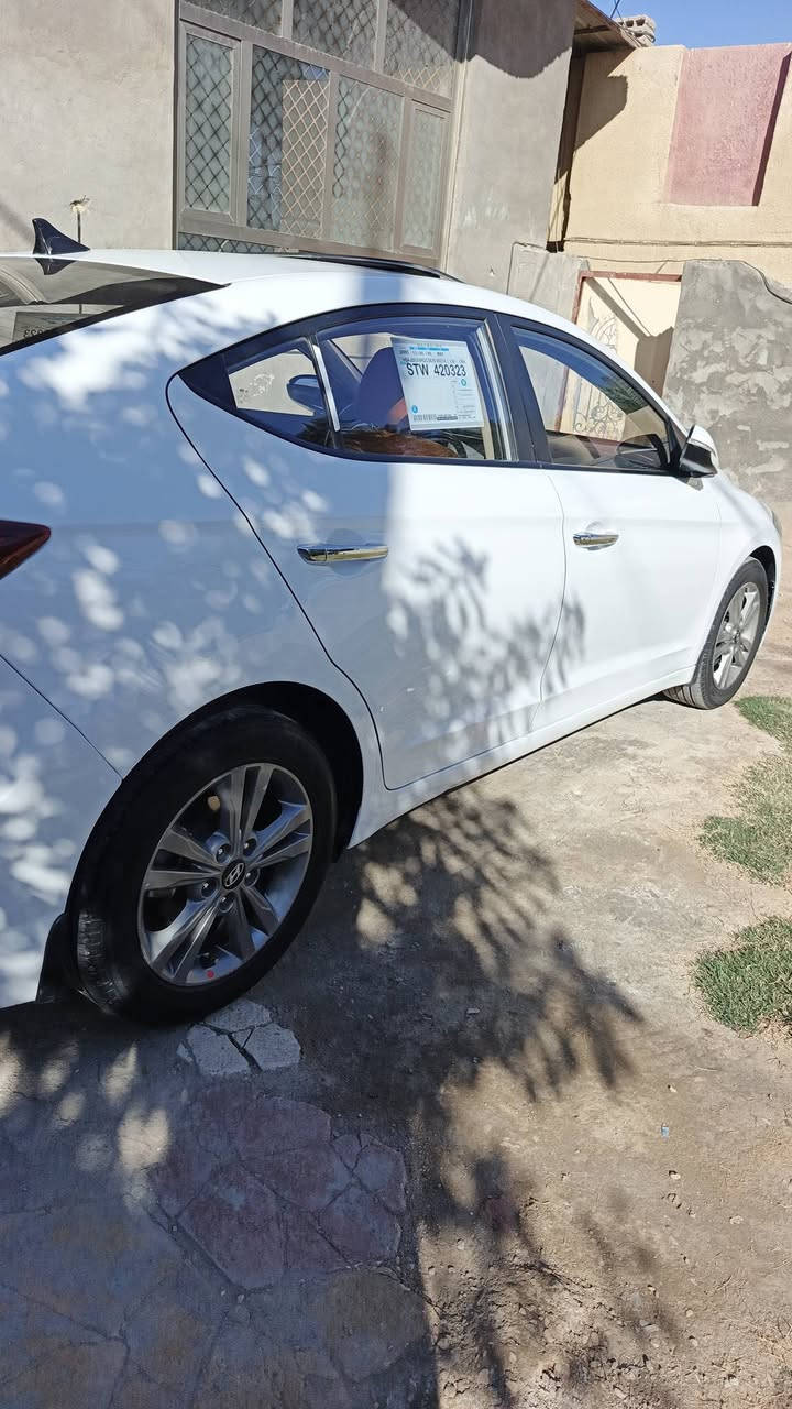 النترا سوبر2018 خليجي 
فول مواصفات … كفاله عامه 
المواصفات
مكينة 2000 دوش 
فتحة سقف سلايد 
تحكم ستيرن 
شاشة أندرويد 
 كاميرا   خلفي 
قطعتين تبريد 
حاكية و بلوتوث 
حساس أمامي
حساس خلفي
لد نهاري أمامي 
ويل كب كروم 
مري جانبية كهرباء + اشاير 
مود درايف ( اقتصادي و رياضي  // رقم بغداد 
مكاني كربلاء طويريج  ورقمي ***********
السعر 155
