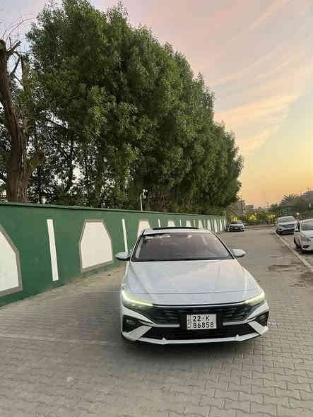 السلام عليكم 
للبيع النترا 2023 خليجي تجميع الصين 
فول  مواصفات 
فتحه
بصمه 
شاشه جبيره 
كشنات جلد 
اوتو هولد 
لايت فول زنون 
السياره ماشيه 38 الف كيلو فقط
مكان السياره بغداد حي الجامعه 
السعر 136وبيها مجال 
باقي التفاصيل 
***********
