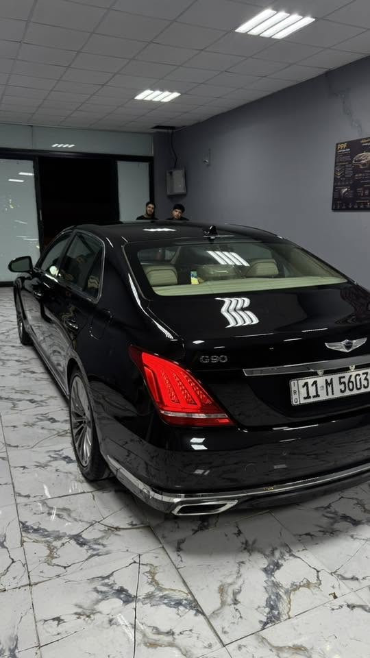 Genesis 2019. G90
السياره كلش حلوه ونظيفه 
السياره (كلين تايتل ) مابيها قطره صبغ شرط الفحص 
مواصفات السياره 
- كامرات 360 درجه 
-بيبان شفط 
-جنطه شفط 
-جنطه تنفتح اوتو عند الاقتراب
-الكشنات تدفئه وتبريد الاماميه والخلفيه
-تدفئة ستيرين
-3 قطع تبريد
-كشنات كهرباء
-رادارات 360
-نقطه عمياء 
-تنبيه الخروج عن المسار 
-مثبت سرعه 
-كير طياره 
-تحكم موس بالشاشه
-3 شاشات كبيره
-تحكمات خلفيه في الشاشات 
-بردات اوتو بلادي
-سستم صوت 12 سماعه 
-تبريد منفصل امامي خلفي 
-المري شفط +قلاب
-حساسات اماميه وخلفيه 
-نظام ترحيب 
-محرك v8 -5.0
-فتحه سقف
-كشنات خزن الاماميه والخلفيه 
-السياره بحاله الوكالة
-وبعد بيها مواصفات كلش هواي المعروفه بال g90 
-ماشيه 115 الف كليو  
السياره عليها ادامه كامله والسنويه جديده ورقم جديد 
تحويل مباشر 
ماناقصها اي شي 
الي تعجبه السياره يراسل واتساب  او يتصل 
واذا شراي يشلع عيوني 
‭***********
