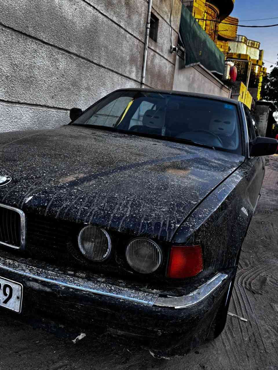 السلام عليكم جميعاً BMW حجم 735 مديل 91 كير مكينه حدادة خير من الله السيارة مال جناي متعوب عليه مابيهه اي نقص الكشر شوف العين رقم نگليزي جديد  السعر 45 الموشراي لا يدخل رحمه الوالديكم رقم صاحب السيارة *********** واتساب فقط 👍👋
