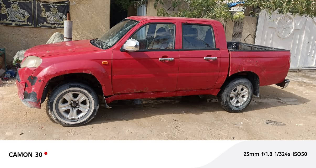 سكاي مديل ١٣  جاهزه مصبوغة عام بدون ضربه دواخل جدد كهربائيات شغال كله محرك وكير نضاف رقم ألماني شرط التحويل *********** سعرها ٢٥ ورقه مكاني نجف
