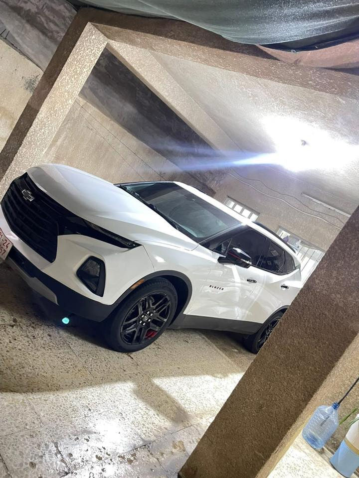 شوفرليت بلايزر
2022 3lt🟢

🔴فئة Red line 

محرك 2000 تيربو

فول مواصفات للاخير اعلى فئة 

بانوراما 

كشنات جلد

قطعتين تبريد

تسخين مقاعد

بصمتين تشغيل

3 انضمة قيادة ( نورمل ، سبورت ، ثلجي )

رادار امامي 

مثبت وتحديد سرعة 

 مرقم وكامل

رقم اربيل باسمي تحويل ثاني يوم

سنوية وهزة جديدة فقط تبصم

🔵ماشيه 41 الف كيلو متر

اخت الكلين 

صور الحادث بالمنشور

بدون صبغ بدون تبديل

فقط بارد بجاملغ السايق الامامي

والسيارة متتقارن بالبقيه 

من النوادر بحادثها ونضافتها

تايرات مشلن الاصلية والسيارة كامله ربع متذب عليها 

السعر 245 وبيها مجال 

مكان السيارة تكريت 
***********

معجبك المنشور اتركلنه كلمة حلوه مثلك ♥️
