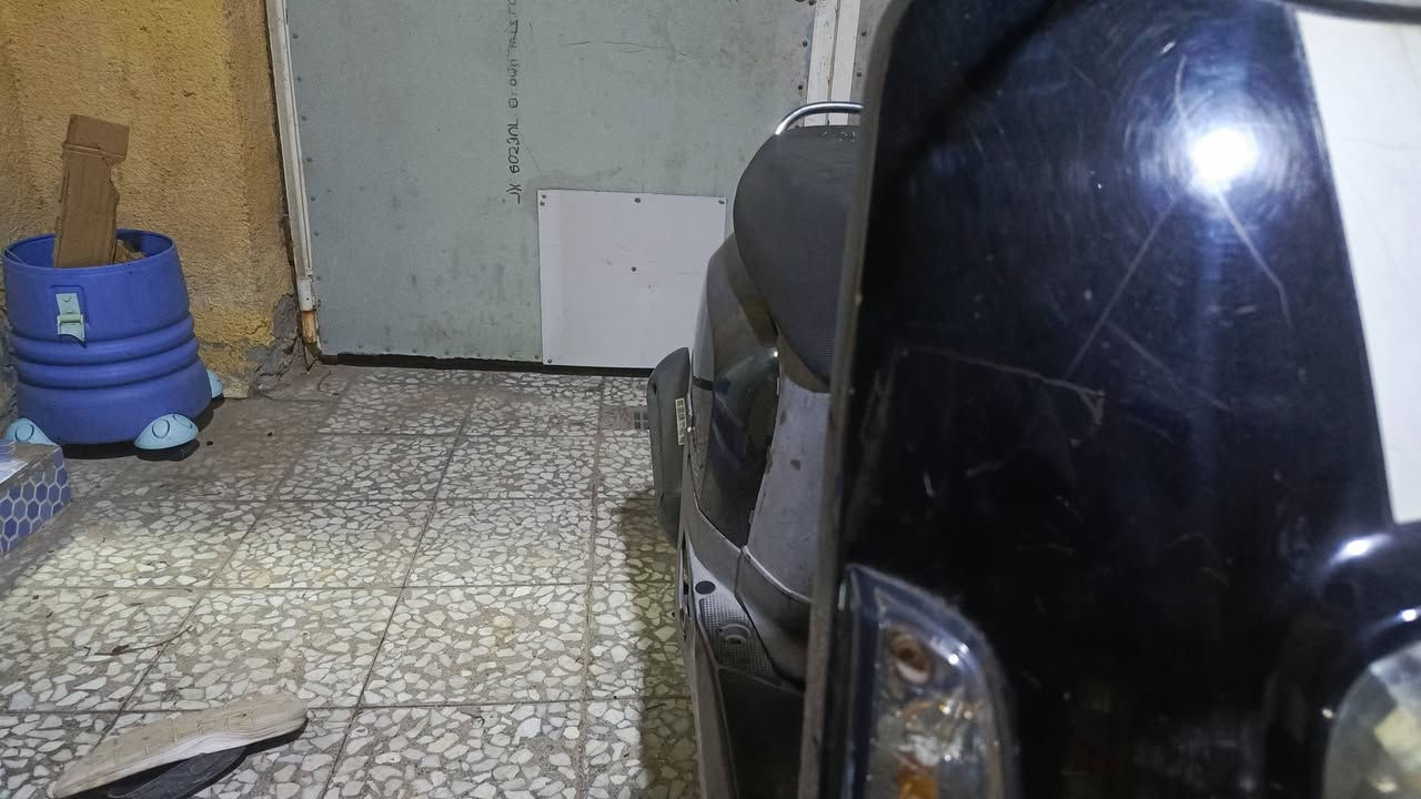 سلام عليكم دراجه للبيع ماكس بوليسي ختم واحد👍دراجه حاويه دراجه ما مفتوحة مكان دراجه نجف حي مكرمه الاستفسار على رقم. ***********
