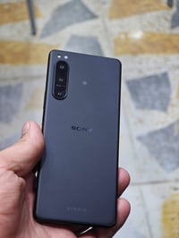 سوني اكسپريا 5 III • ٨ جيجا رام • ١٢٨ جيجا مع microSD