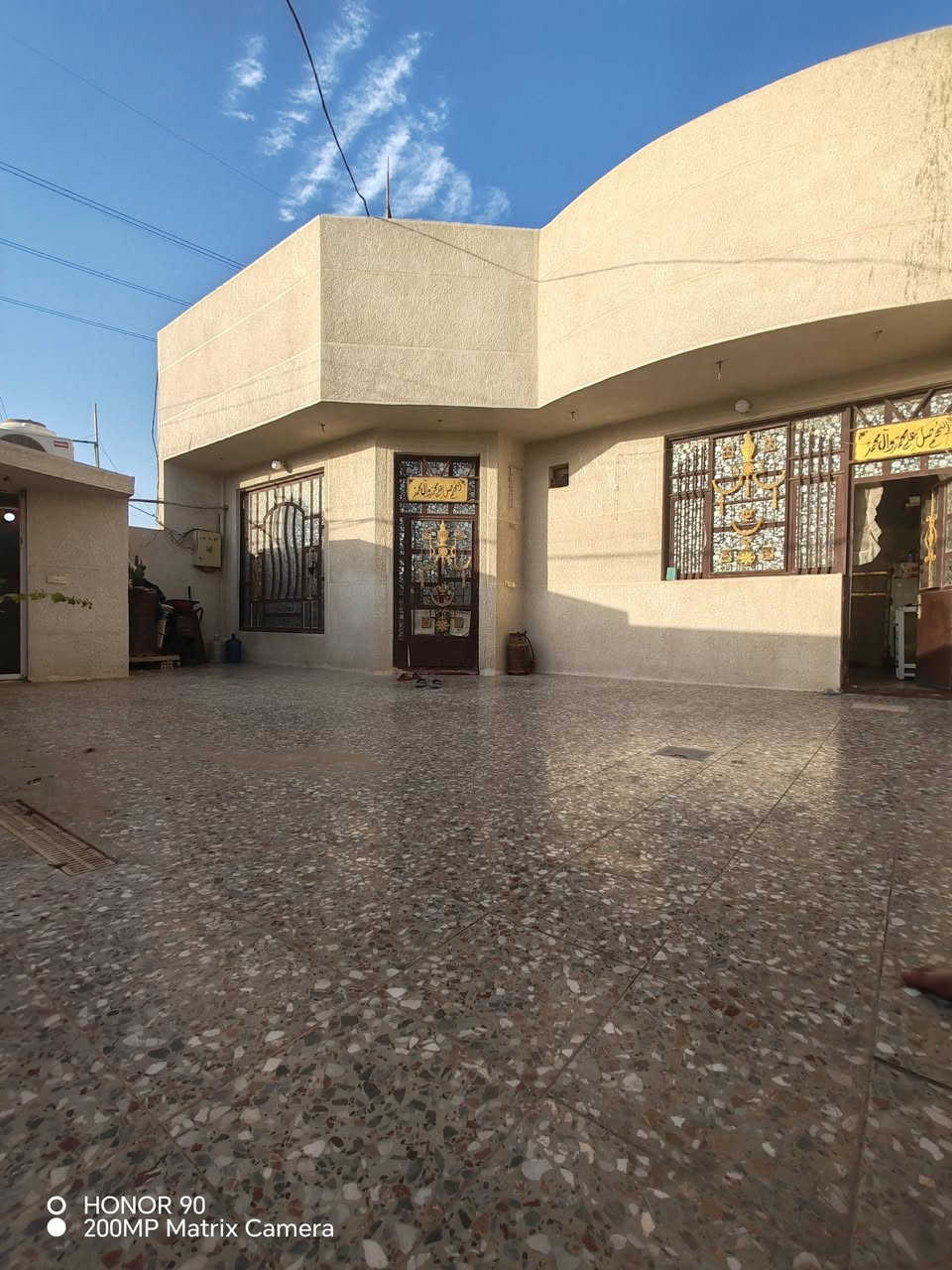 سلام عليكم بيت للبيع المساحه 210متر الغرف العدد 2الغرف 5×4 الصاله 8ونص ×4ونص المطبخ 5×4 الاستقبال 6×5 الارضيه كاشي الصطح مطبك شتايكر الاستفسار الاتصال على الرقم ابو البيت ***********@***********
