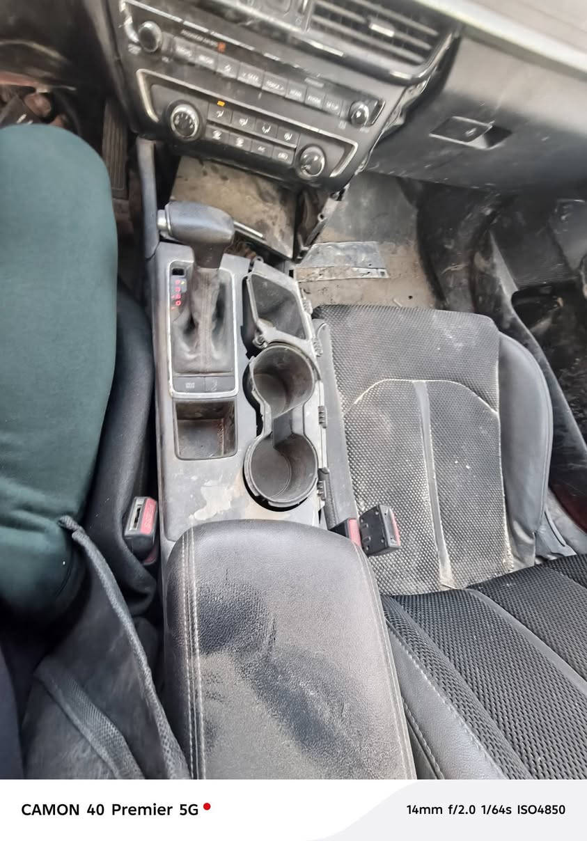 السلام عليكم
اوبتيما 20 s معوقين قادسية وكالة عامة

بيها حادث وتصلحت حاليا شغالة وتمشي  

بيها نواقص بالدواخل وكم شغلة ابيعها هلموجود

العنوان الديوانية 

السعر 105 قفل 

***********
