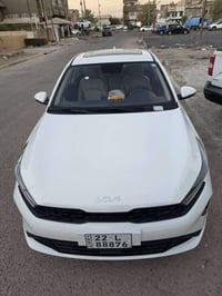 للبيع كي3 خليجيه موديل 2022 مكفوله من صبغ  بيه ملاحضه بين البابتين الي...