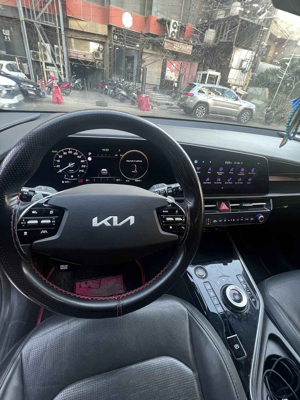 السلام عليكم  بيع او مراوس النترا N
كيا نيرو 24 هايبرد اقتصادية تنسى البانزين 

مواصفات خاصه 1/1 اعلى شي بالنيرو ✅
.

1 تشغيل عن بعد 🚘
2 تحديد مسار 🚘
3 تتقدم تترجع عن طريق البصمه 🚘
4 تدفئة تبريد كشنات امامي خلفي 🚘
5 قطعتين تبريد 🚘
6 قيادة ذاتية 🚘
7تدفئة ستيرن 🚘
8 كير ماوس 🚘
9 سايد بريك بصمه 🚘
10 صندوك كهربائي 🚘
 11 عداد دجتل 🚘
12 شاشه كبيره 🚘
13 كشنات كهرباء 🚘
.
بعد بيها هواي مواصفات 
بدون حادث 
سعر 175

مكان السيارة الدوره الاثوريين 
***********
