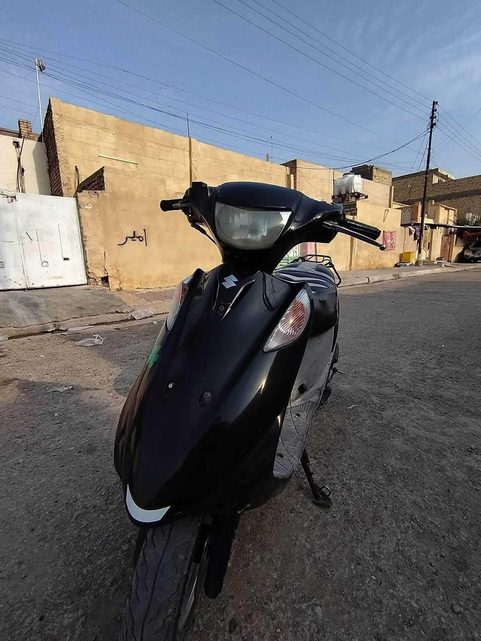 السلام عليكم ادرس قديم شغاله كهربائياته اشاير هورن  ويل رياضي نجمه مكينه مفتوحة السعر 300 للتواصل خاص او ***********
