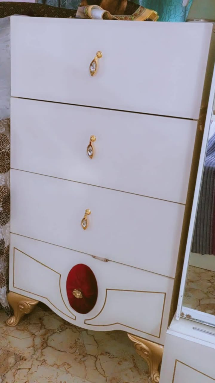 غرفه تركيه كلش نضيفه هي ودوشك للبيع السعر ٨٠٠
مكانه ناصريه الموحيه
واني مندوبه شعندكم غراض مستعمله للبيع دزوهن ابيعهن الكم مقابل عموله بسيطه


**إذا كنت صاحب هذا الإعلان وتريد حذفه لأي سبب، رجاءا أرسل رسالة إلى الدعم الفني**