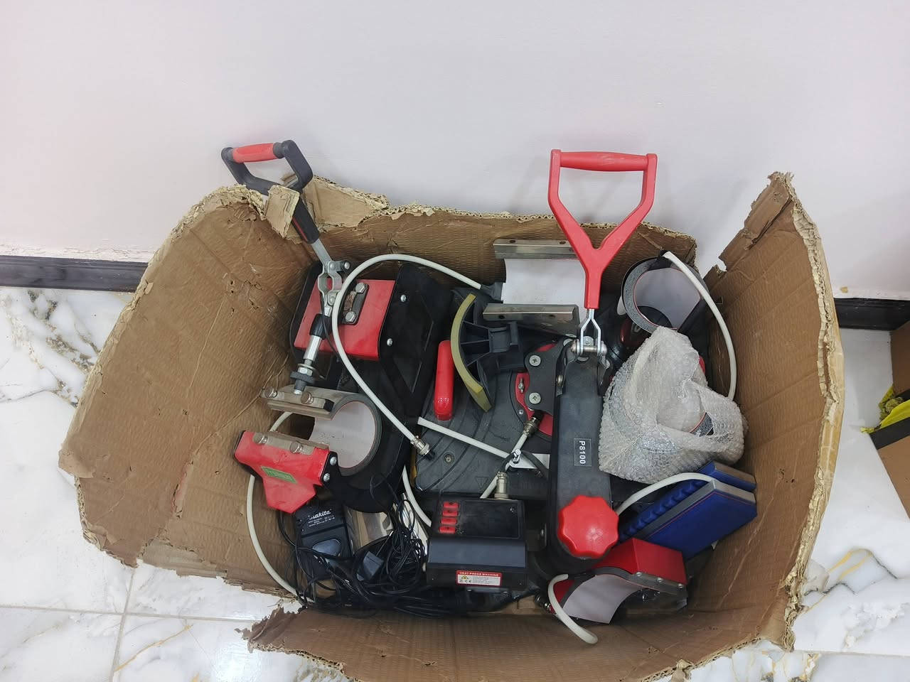 مكبس للبيع نضيف واستخدام قليل
كامل مع القطع  

العنوان البصره البهادريه


**إذا كنت صاحب هذا الإعلان وتريد حذفه لأي سبب، رجاءا أرسل رسالة إلى الدعم الفني**