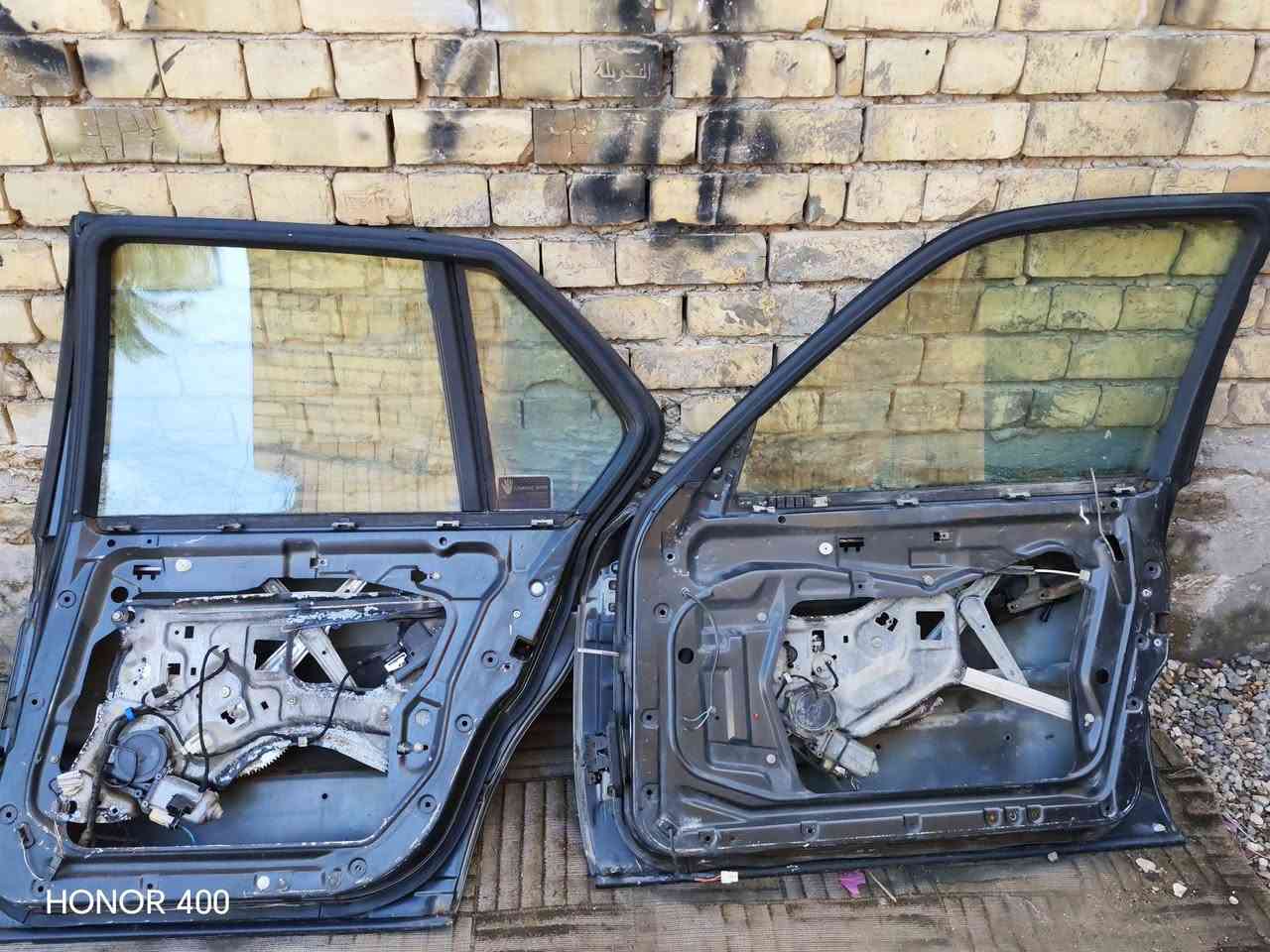 السلام عليكم بيبان مال٥٠٠ و٧٠٠  تخم البيبان سعرهم ٢٠٠ ألف وباب ال٧٠٠ الوحده ب١٠٠ ألف  دبل جام المكان كربلاء ***********  ***********
