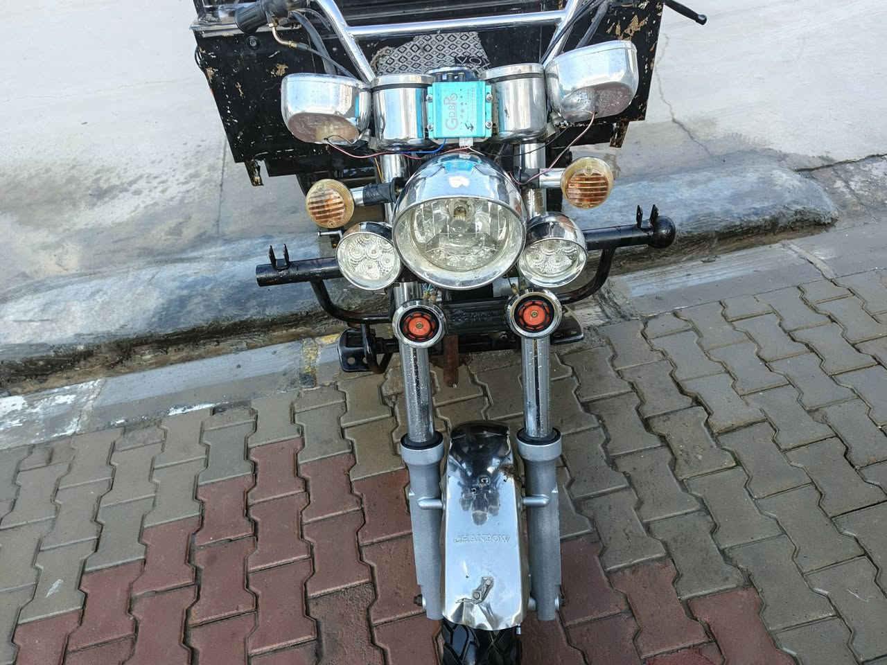 ستوته للبيع موديل 2020 شاخوان فحل عالي

ركبه شرط محرك شرط  كهربايات شغاله الكل 

سعرها مليون و 150 ... يرهم مراوس حسب الاتفاق

***********
