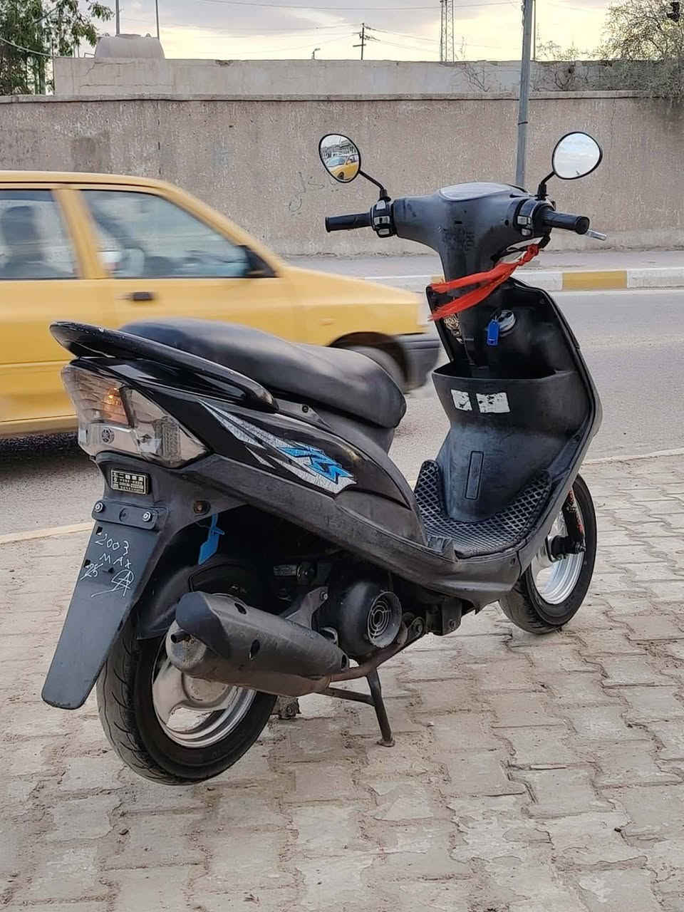 سلام عليكم دراجه ماكس عدله مال حاويه صارله شهر ونص من منزله من الحاويه دراجه ما نقصه برغي مكان دوانيه مركز ما متواجد علاه الفيس رقم الهاتف ***********
