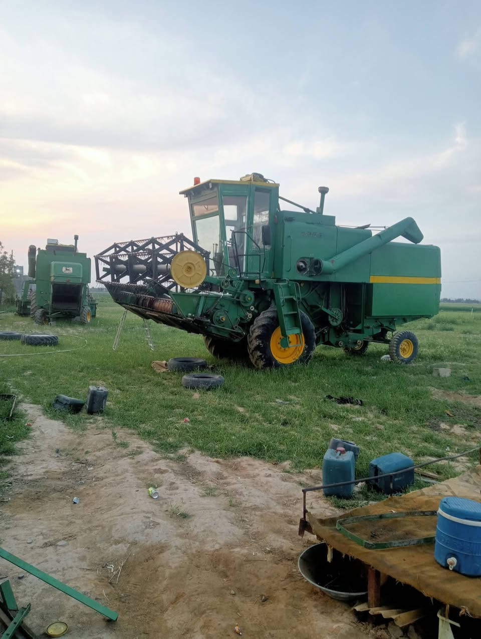 دەڕاسە جوندێر سترات خاس ئێرانی مۆدێل 2012 تەپەڵەی 14ی بیلاد دەڕاسەکە حاڵێن بەلەمەو یەک ساڵ کاکوتی کردە عەشیای بەلەمو  کاکوتێ بۆکانی دووپەنکەی تازەکانی لەگەڵە  ماشەلڵەی ئەوێ نەتەقین نەلەحیم هیچی پێوە نیە  کامل تەعمیر کراوە بۆ بەلەم حازرە بۆ ئیش کارەبایو تەبریتو لایتو گڵۆپو هەمووی لۆکە    بۆسعر پەیوەندی بکە به 

***********
