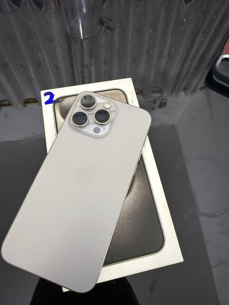 15 pro max
ياالله 
١٥ برو ماكس وتر اصلي ممبدل بي اي قطعه 
كله شغال فيس ايدي كامرات صوت اتصال مابي اي خلل 
فقط الخط الي بلشاشه وممأثر عله اللمس 
الجهاز ZA/A دبل شريحه 
بطاريه ٨٩ بلاد مامرفوعه ولا ملعوب بيها 
الجهاز نضافه الشاصي ١٠٠ والضهر ١٠٠ والشاشه مابيها اي شخط
سعره ٧٢٥ وبي مجال 
مكاني نجف 
***********
(الجهاز اذا مفتوح يرجع)
