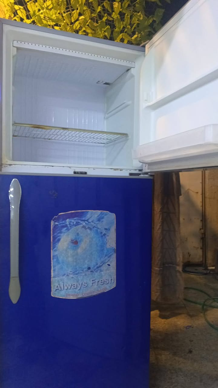 للبيع بس لفريز يجمد سعر 75 بصره ***********

