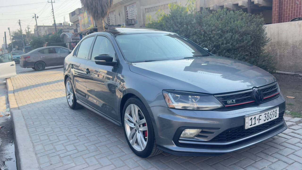 السلام عليكم للبيع او مراوس
جيتا موديل 18
وارد امريكا حادثها جاملغ السايق فقط
السيارة بلاك ادشن
فول موصفات 
بصمة تشغيل
بصمة ابواب
رادار جانبي
رادار خلفي 
توقف ذاتي خلفي
فتحة سقف
داخل جلد 
شاشة كبيرة
محرك 1800تيربو 
بك لايت خلفي لد 
ويل 18
بيها شوتة رياضية
وبيها عطاس
السيارة محدثة GLI دعاميات ودوس
فيوزر خلفي سبورت ابلادي
سبايدر اصلي
شفقة جامة 
انارة محيطية داخل السيارة
قبضة كير انارة ضوئيه
صدر امامي خلفي ابلاد 
محرك وكير كفالة
تخم تاير 
السيارة كلش جديدة باسم رقم بغداد تحويل ثاني يوم الشراي يتصل *********** علي
