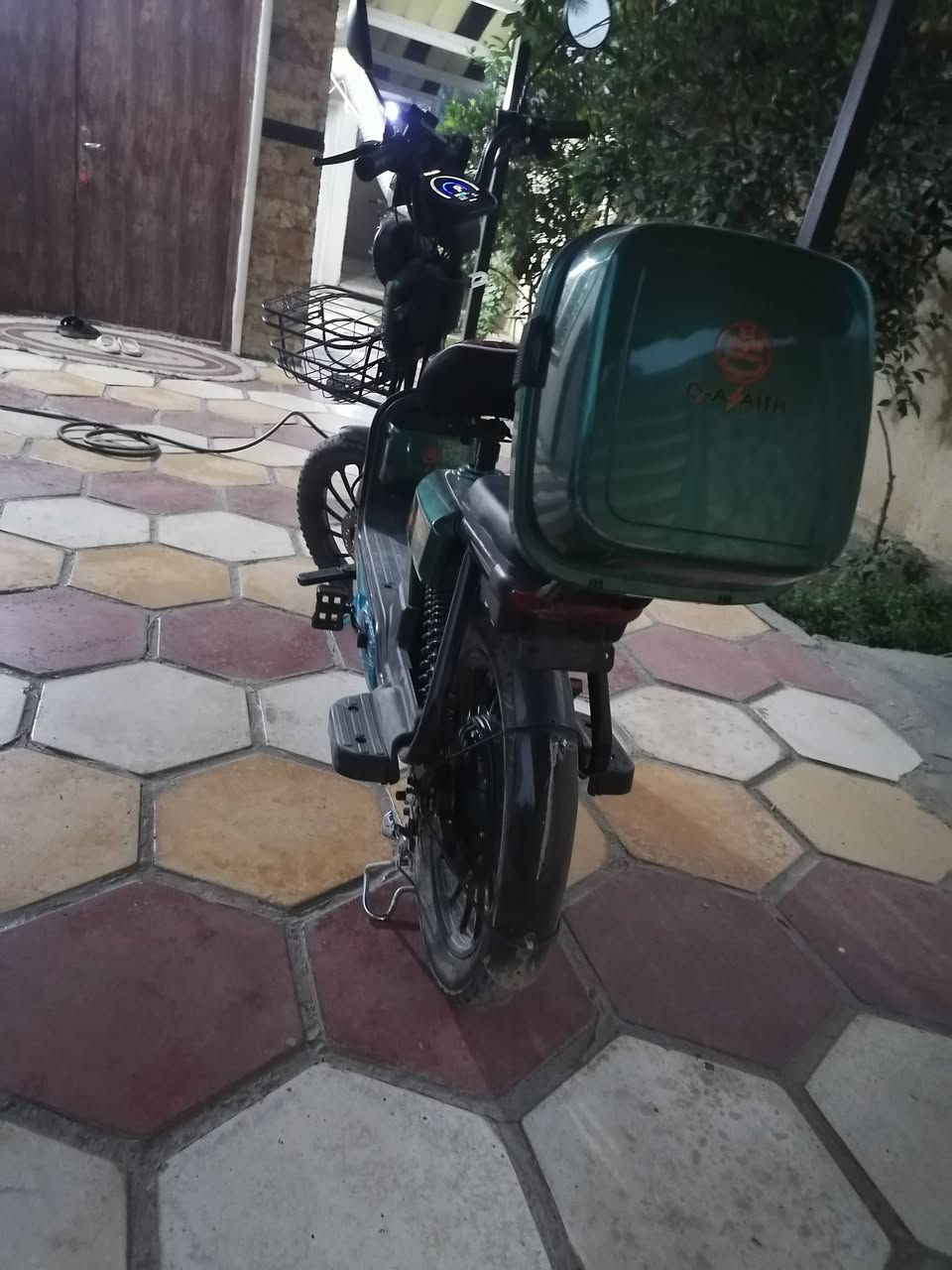 السلام عليكم
بايسكل شحن حجم ٢٠
خمس بطاريات
جديد مستخدم اقل من شهر
الشركة قوة اليث
السعر ٥٢٥ وبي مجال
الرقم للأستفسار ***********
ومتوفر ماسنجر
