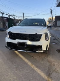 سورنتو موديل 25 ماشية 23 رقم بغداد الجديد محرك 6 ويل 20 بدون داتا شو ا...