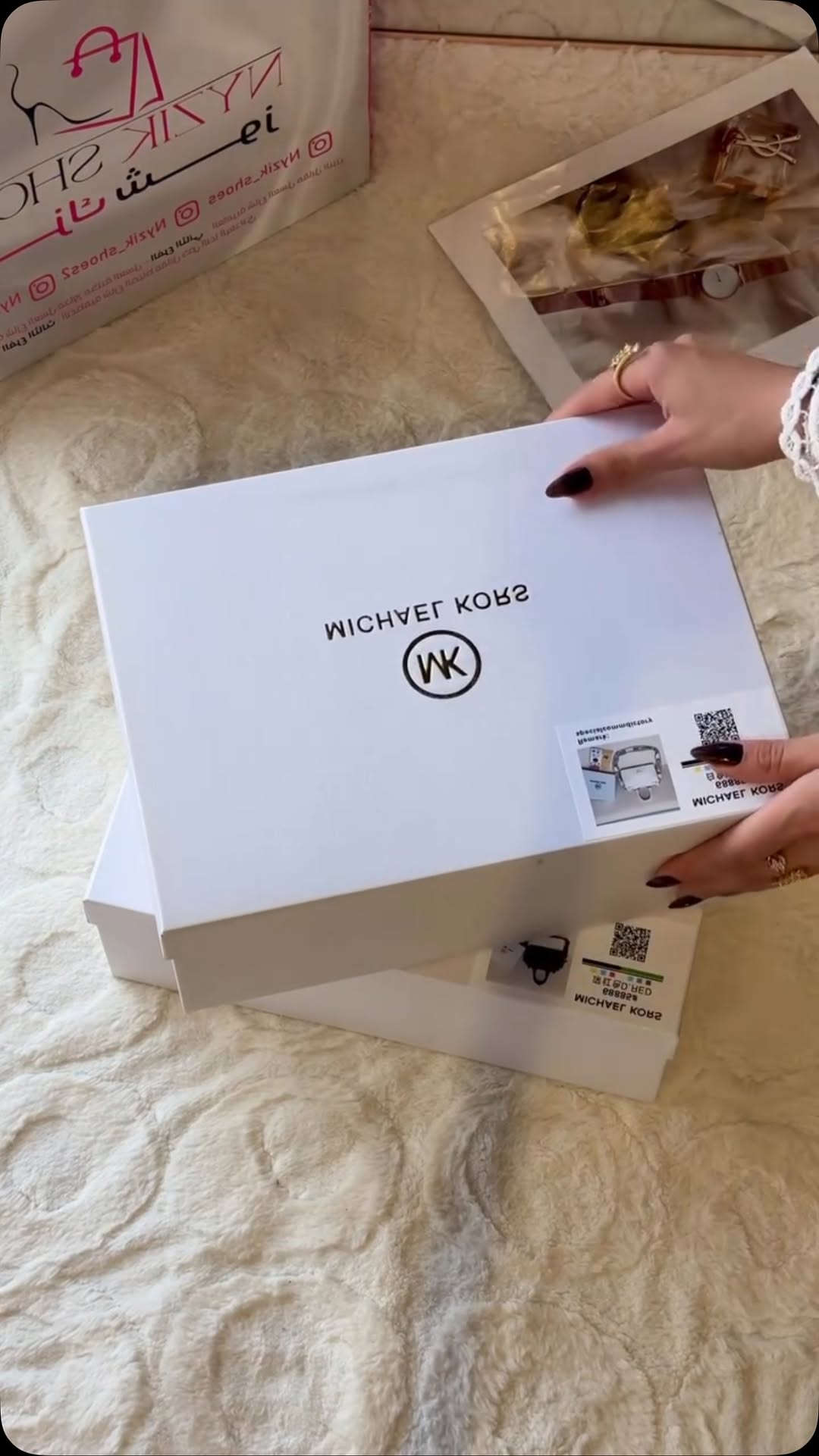 ⁨	⁨	حقيبة ✨:
شغل و كوالتي عالي 
حجم وسط 
بالاضافة الى حقيبة داخلية صغيرة 
السعر 35 

📍الفرع الاول : العامرية شارع العسل مجاور مكتبة العسل
📍الفرع الثاني : العامرية شارع العسل مقابل مجمع اليزن
📍الفرع الثالث : الاعظمية شارع الضباط مقابل كص الآغا البغدادي⁩⁩⁩


**إذا كنت صاحب هذا الإعلان وتريد حذفه لأي سبب، رجاءا أرسل رسالة إلى الدعم الفني**