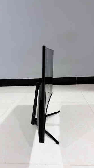 شاشة هويسدا نظيفة جدا شغالة ١٠٠٪؜ بدون اي خلل 
المواصفات 
سرعة استجابة 1ms
التردد 165hz 
فئة الالوان ips 
المنافذ : display port - hdmi - usb 
السعر 210 الف وبيها مجال بسيط 
للتواصل خاص او رقم الجوال 
***********
العنوان بغداد بغداد
