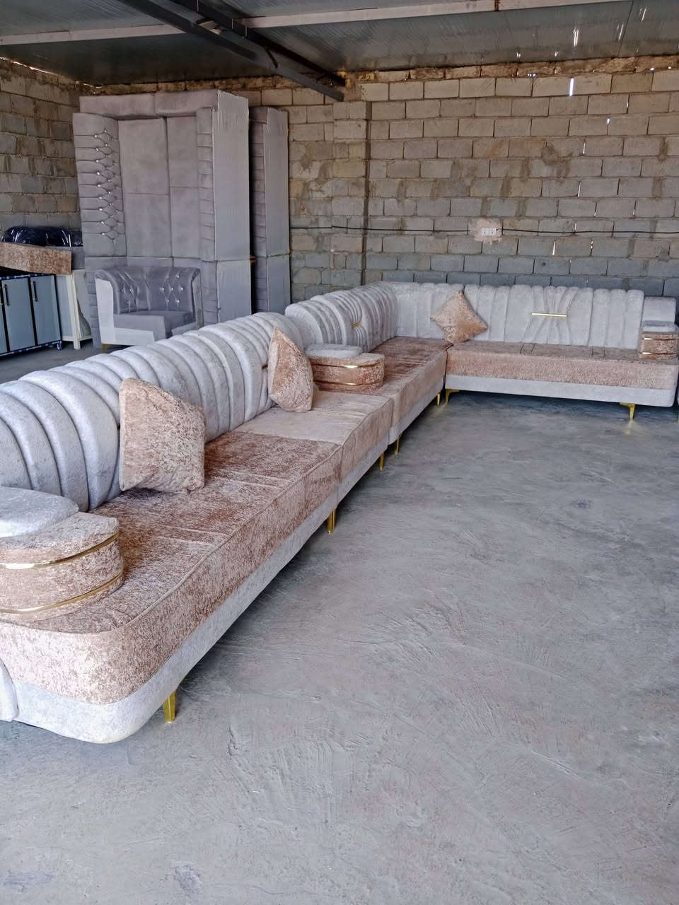 وصلت ديوانات معرض علي اللافي 👑
شغل شرط الضمان بلوك اسود سفنج مميز الول العنوان التاجي عل شط الشيخ حمد نزلت الحصيوه مجاور صيدليه ساره الاستفسار ***********واتساب كورك
***********
معرض علي اللافي 🦅 
انسب السعار🔥
