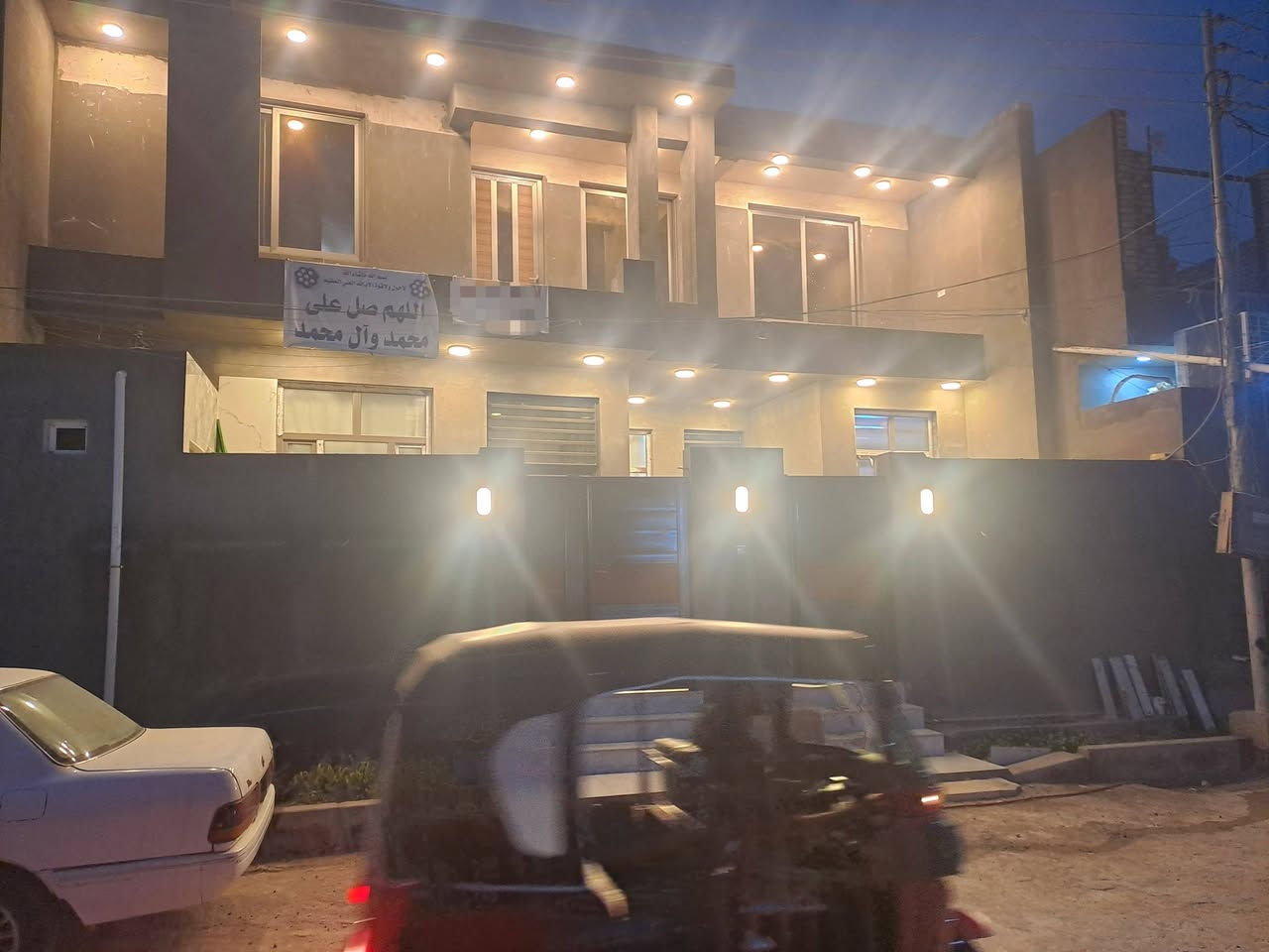 بيت طابو صرف ٢٢٠ متر قاطين حديث جدا بناء درجه اولى
مطلوب اسكان ٤٦
السعر الكلي ٢٢٥ وبي مجال
منطقة الدجين قرب مدرسة الخندق والمستشفى
شارعه ١٥متر تبليط 
***********
