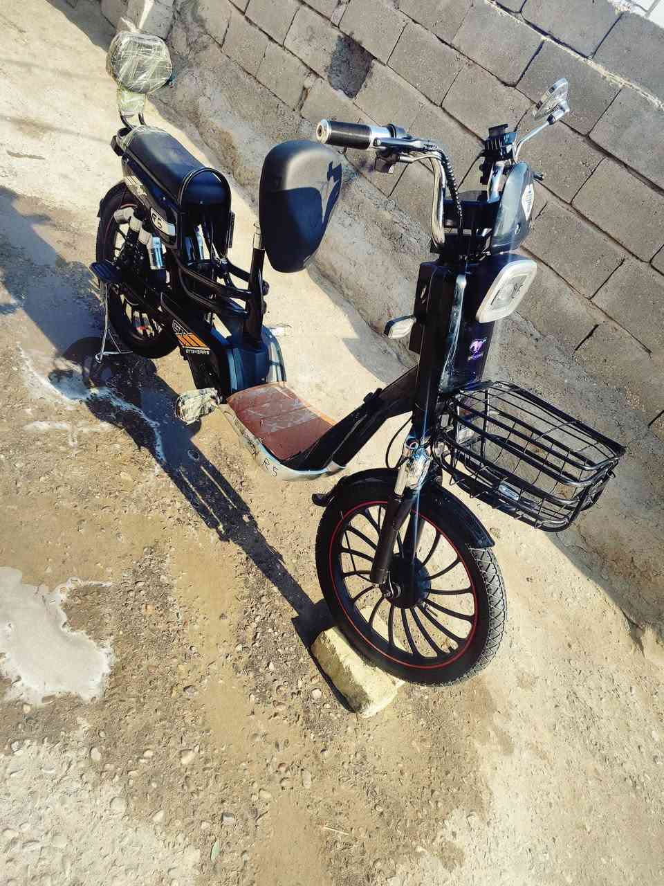 سلام عليكم دراجه شحن للبيع دراجه جديده بطاريات جدد / ***********/
