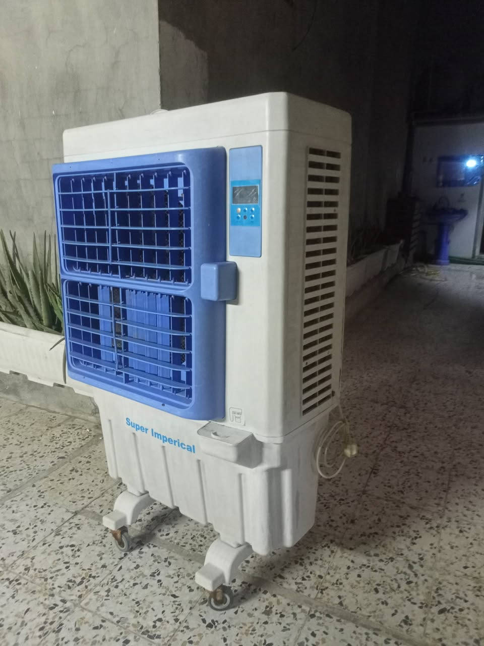 كونفيره حجمه جبير كلش نظيفه تشتغل ثلاث سرع لمس وريمونت وياهه سعره 125 مكاني بغداد


**إذا كنت صاحب هذا الإعلان وتريد حذفه لأي سبب، رجاءا أرسل رسالة إلى الدعم الفني**