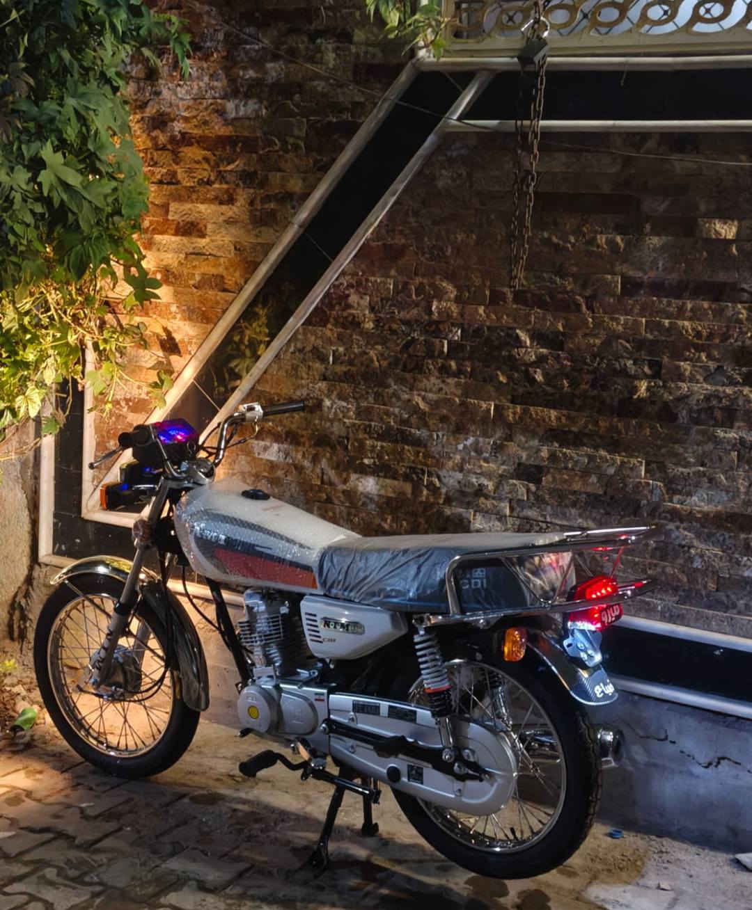 السلام عليكم
نامه امتياز شبه شلامجه شاصي رفيع موديل 27 صارله 6 ايام طالعه معرض دراجه نضيفه وحلوه شلعه ومعدل حلو رايده ب 750 وبيه مجال مكاني كربلا طويريج رقمي ***********
