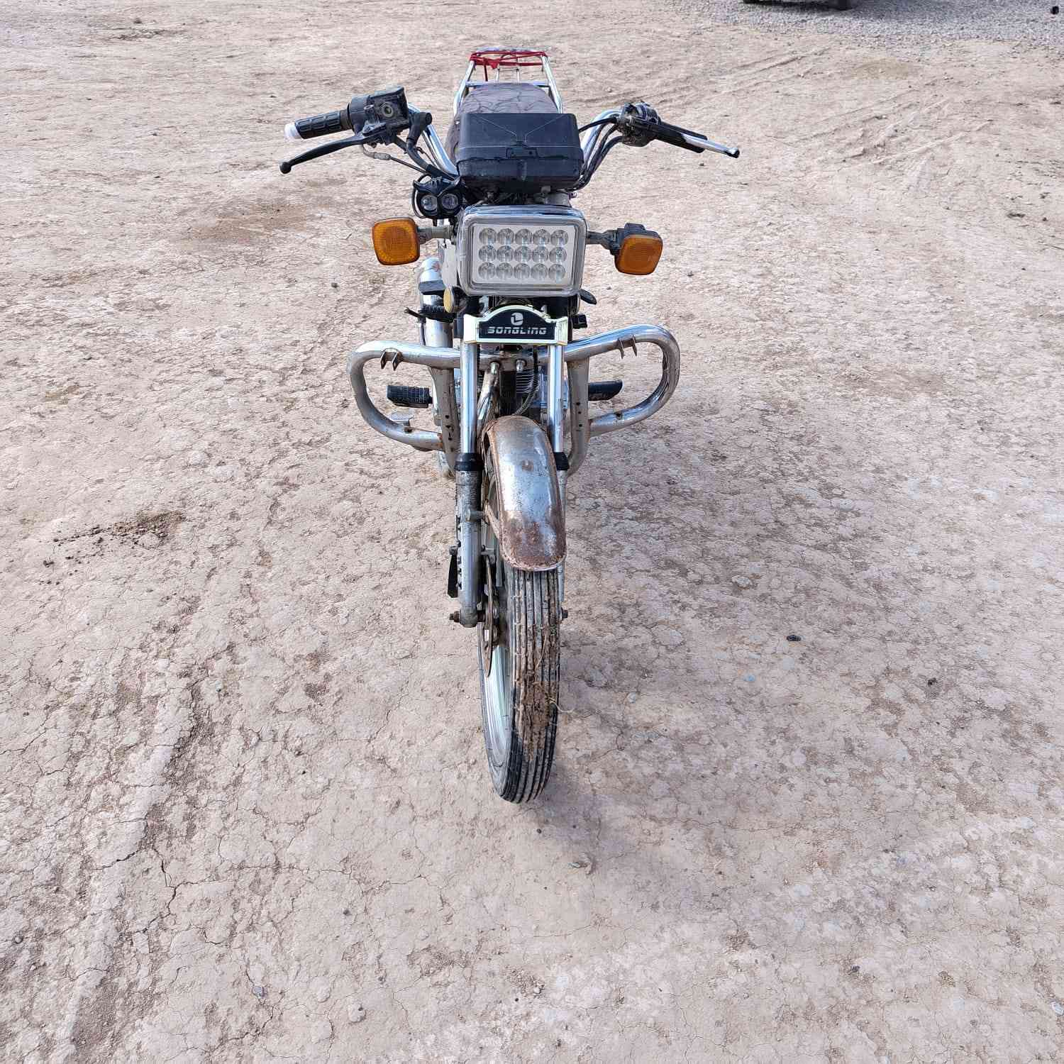 سلام عليكم ورحمه يوجد موطار للبيع الموديل 2015   ***********
